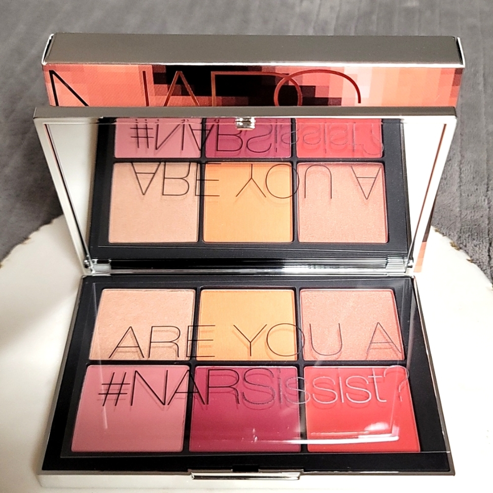 - Nars cheek palette